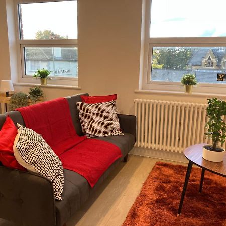Apartmán Magnificent Refurbished 1 Bed Flat Few Steps To High St ! - 4 East House Epsom Exteriér fotografie